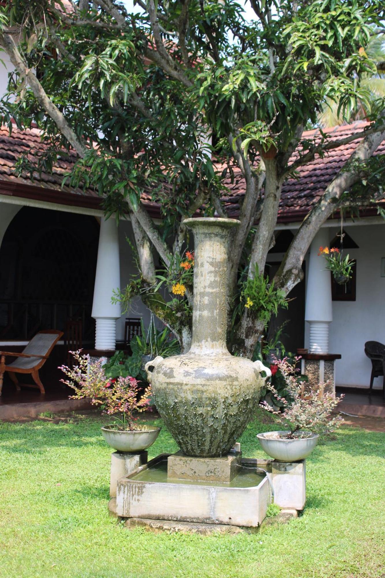 Olideb Gedara Hotell Negombo Exteriör bild